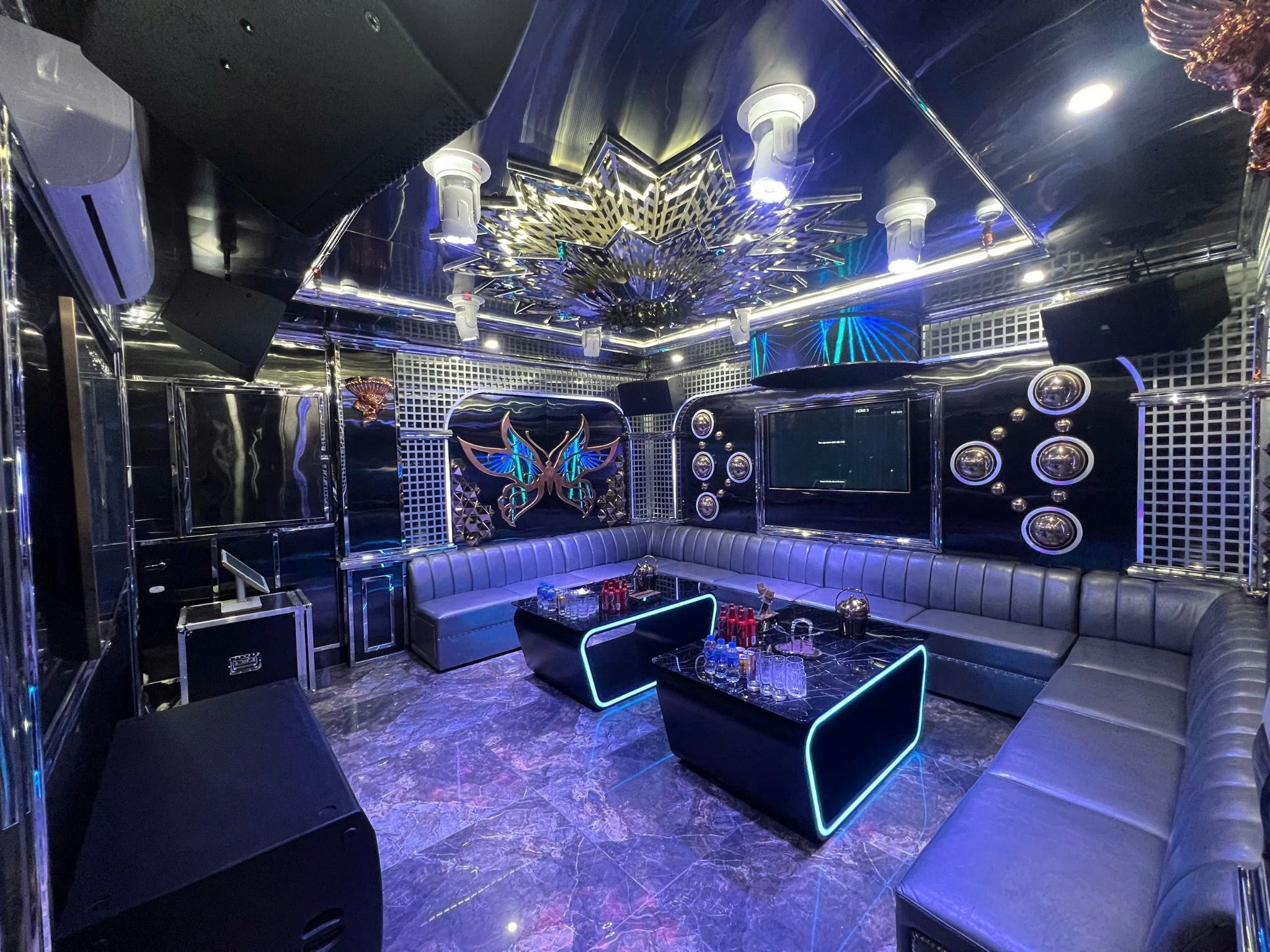 Karaoke Platinum - 31 Ngô Thuyền