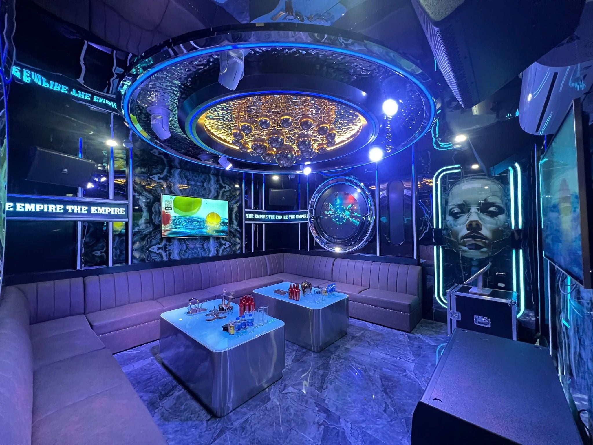 Karaoke Titan - 14 Vũ Phạm Hàm