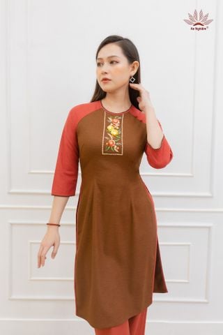 ÁO DÀI LINEN ẤN 2 TÀ THÊU HOA CÁCH ĐIỆU