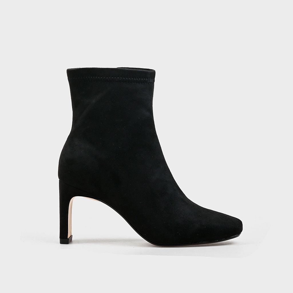 Giày boots nữ mũi vuông ChristinA-Q BOV012D