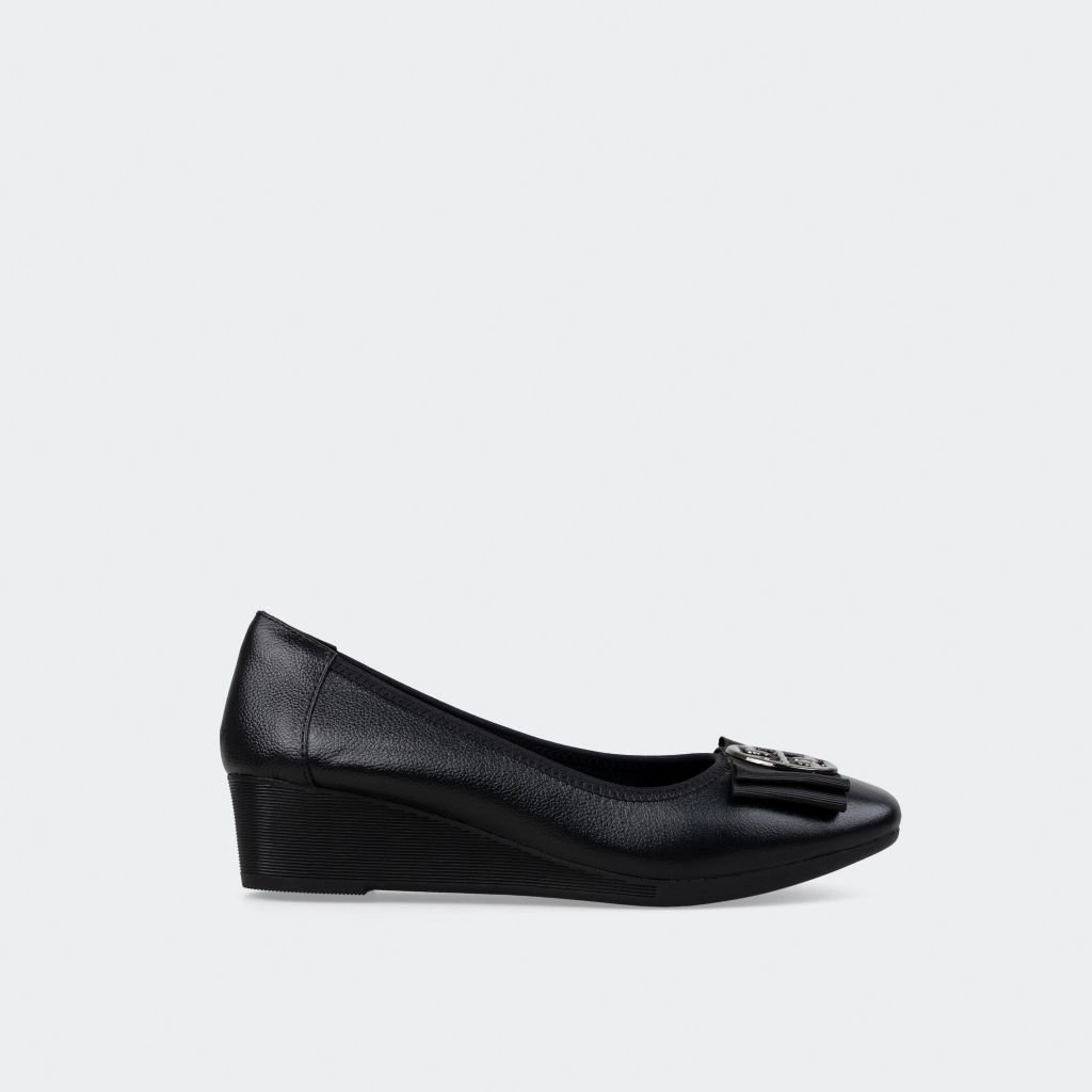 Giày Cao Gót Bít Mũi Đế Xuồng CHRISTINA-Q GBX036F