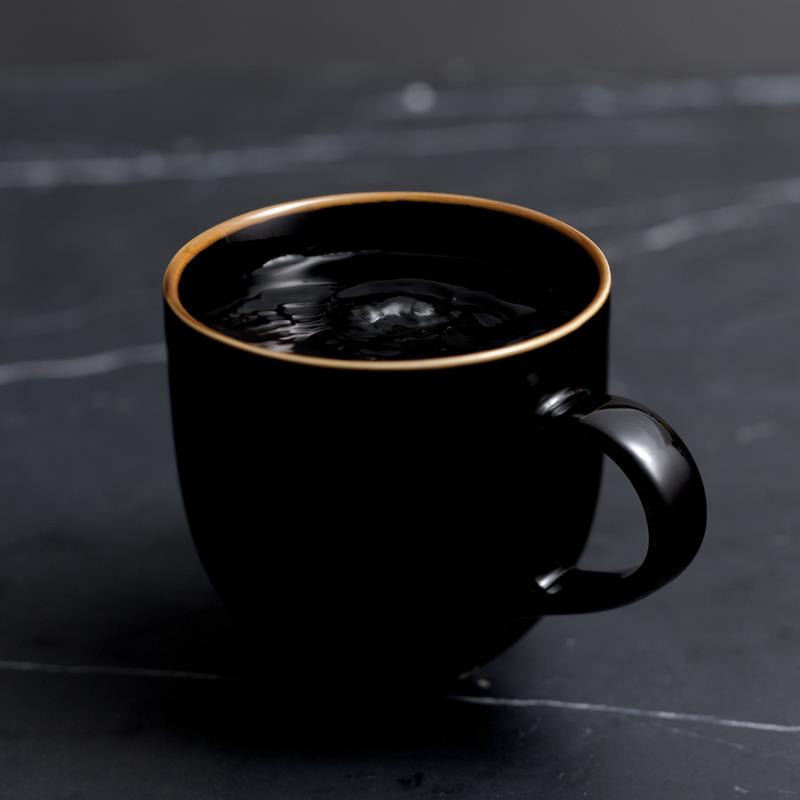 Chiếc cốc nóng nồi đầy cà phê giúp cho ngày mới tràn đầy năng lượng. Hãy để chiếc cốc thân yêu trở thành niềm đam mê của bạn và xem hình ảnh liên quan tới nó để cảm nhận sự ấm áp đang chờ bạn.