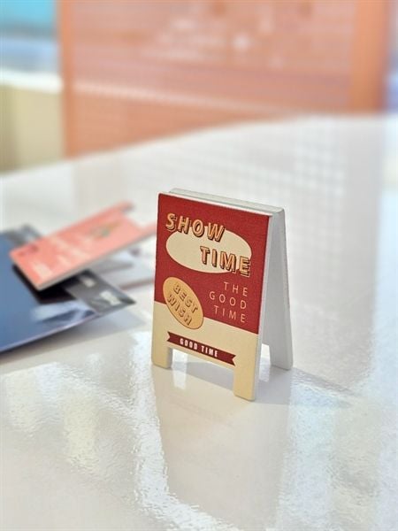 Đế ảnh film instax kẹp gỗ hoạ tiết