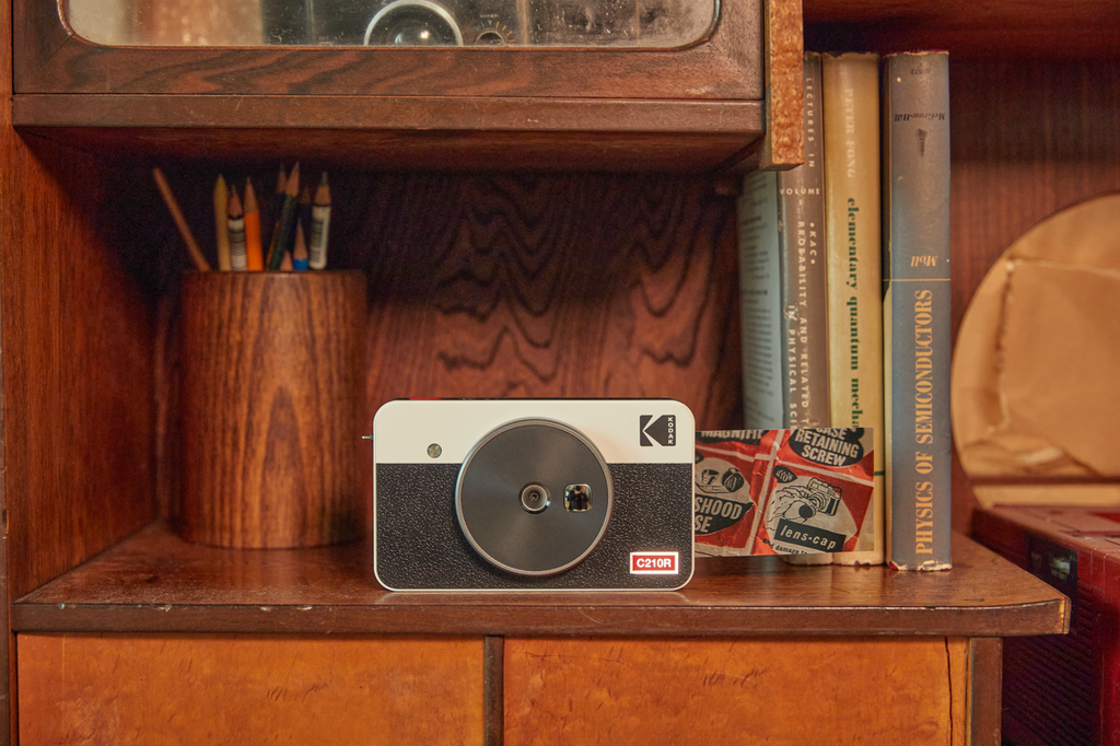 Máy chụp ảnh Kodak Mini Shot 2 C210R - tặng kèm 8 tấm ảnh