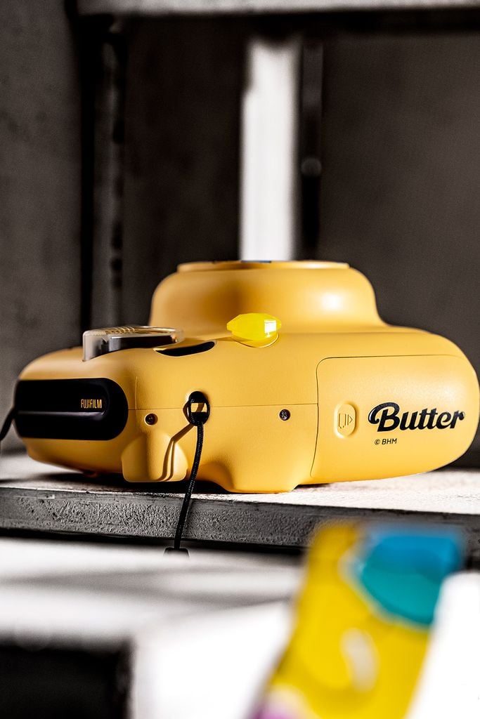 Fujifilm instax CAMERA MINI 11 Butter BTS - tặng kèm 10 film - Chính hãng