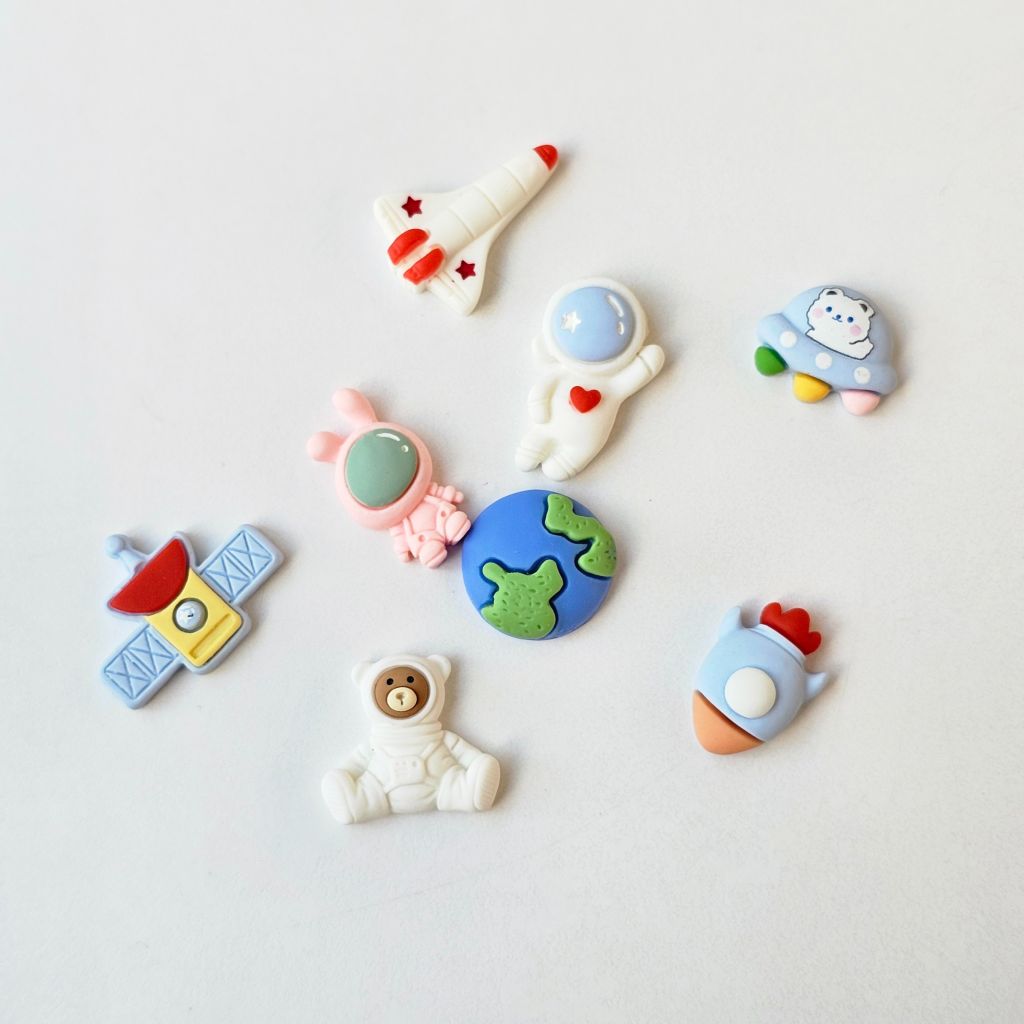 Bộ Charm trang trí nhiều mẫu dùng dán phụ kiện máy ảnh, điện thoại, vật dụng cá nhân