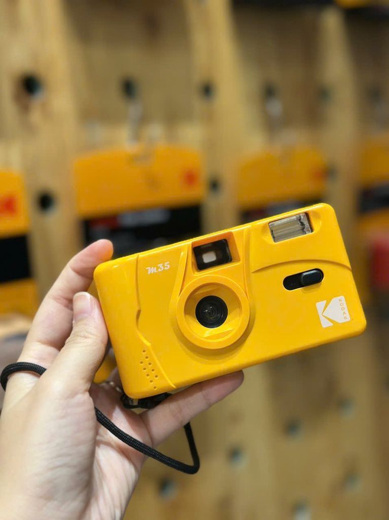 Máy ảnh Film Kodak M35 có thể thay films được - Máy ảnh chụp film - Không gồm PIN