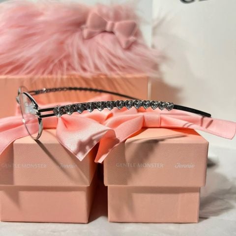  Kính Gentle Monster Jennie Barrette Bản 1:1 