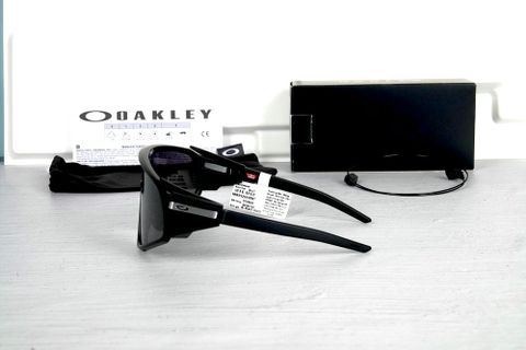  Kính Mát Thể Thao Oakley Latch™ Panel 0OO9404 - Tem Chính Hãng Luxottica 