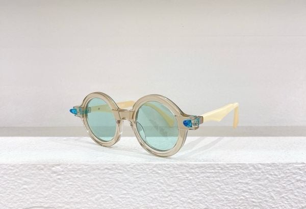  Kính mắt kuboraum Q7 