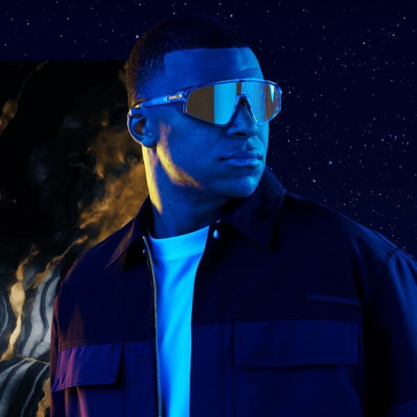  Kính Mát Oakley Signature Series Latch Panel x Kylian Mbappe 