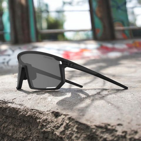  Tifosi MOAB Kính Mát Thể Thao Chính Hãng - Kèm 3 Len Tháo Lắp 