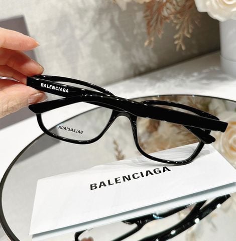  Gọng Kính Balenciaga BB0078O 