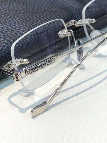  Gọng Kính Khoan Titanium Chrome Hearts Soffer II 