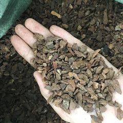 Vỏ thông xay nhuyễn đã qua xử lý KT 0.5 - 1.5cm  - 1kg