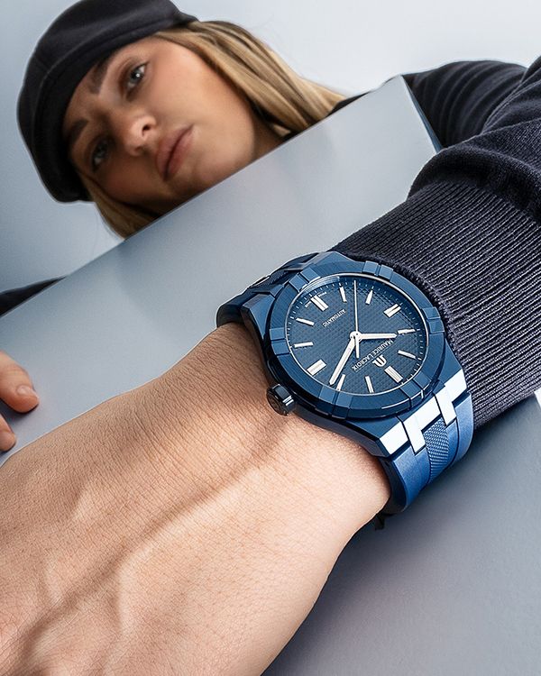 Đồng hồ Maurice Lacroix AI6007-PVC00-430-4