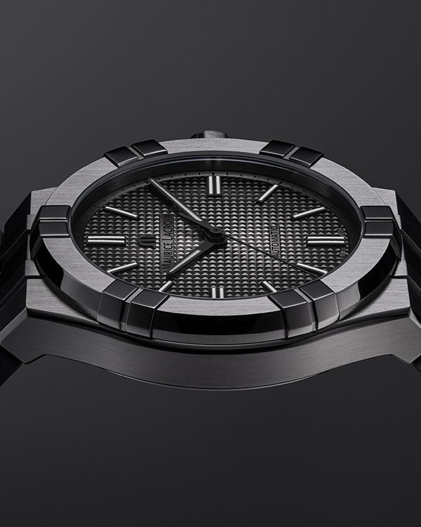 Đồng hồ Maurice Lacroix AI6008-PVB00-330-2