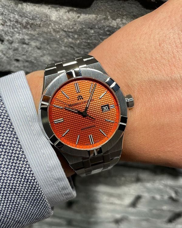 Đồng hồ Maurice Lacroix AI6008-SS00F-530-E