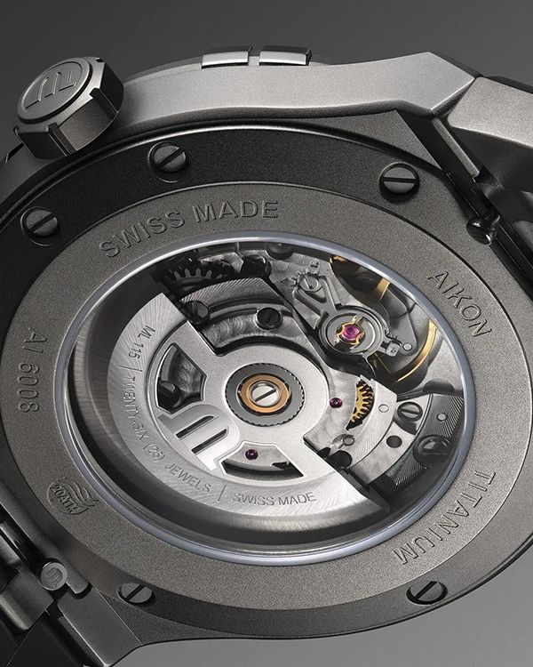 Đồng hồ Maurice Lacroix AI6008-TT032-230-1