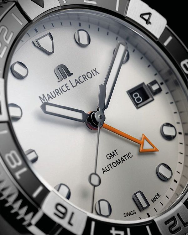Đồng hồ Maurice Lacroix AI6158-SS001-130-2