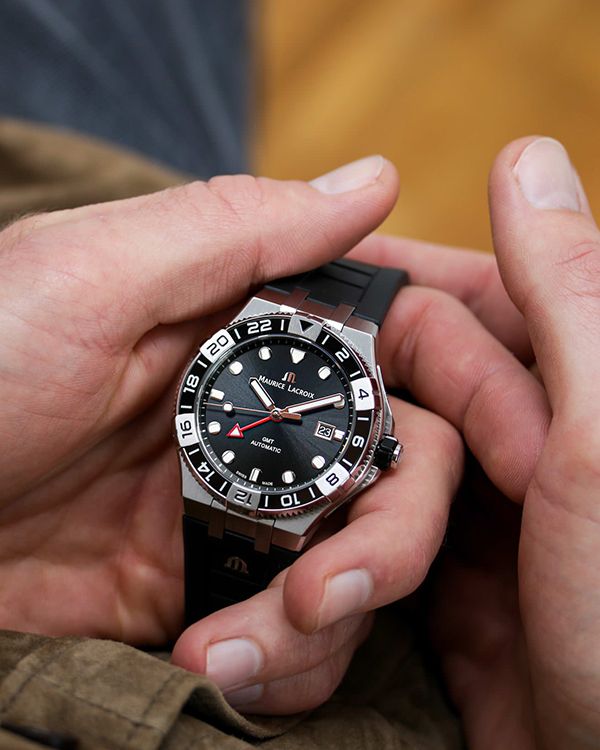 Đồng hồ Maurice Lacroix AI6158-SS001-330-2