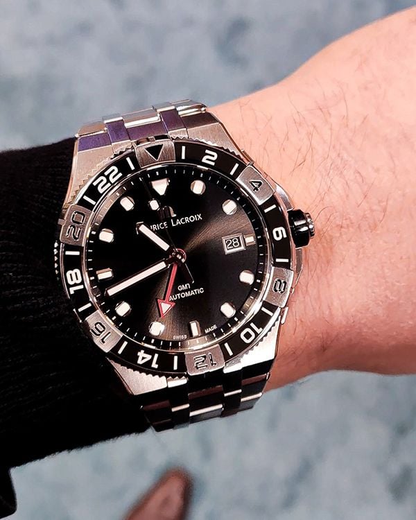Đồng hồ Maurice Lacroix AI6158-SS002-330-1