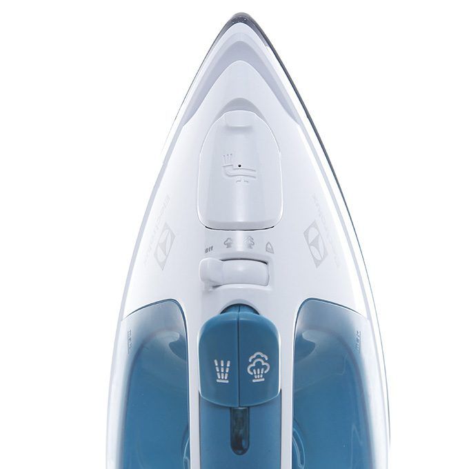  Bàn ủi hơi nước Electrolux ESI5126 