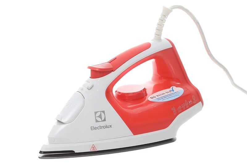  Bàn ủi hơi nước Electrolux ESI5116 