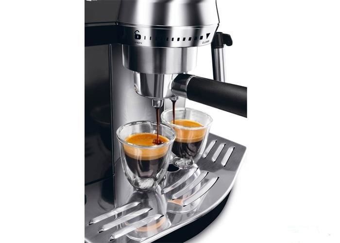  MÁY PHA CÀ PHÊ DELONGHI EC820.B 