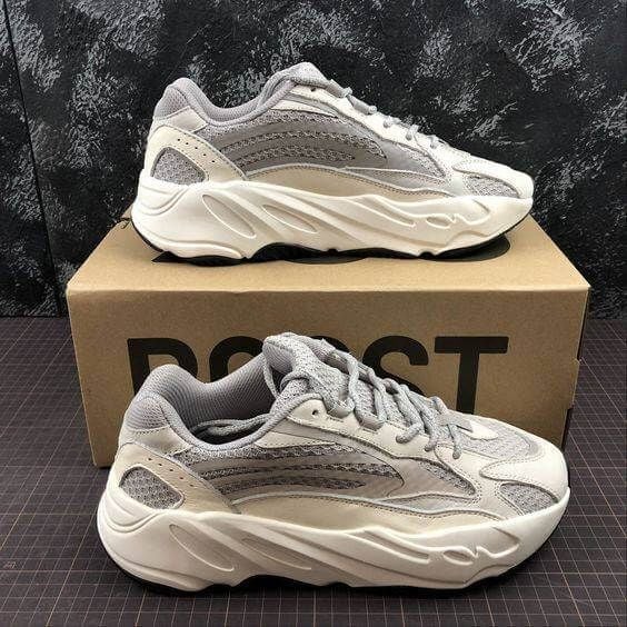  Giày Yeezy 700 STT rep 