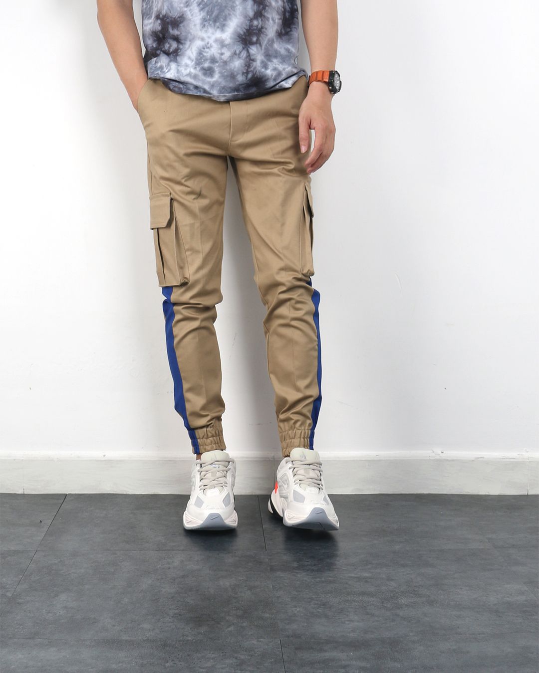  Jogger túi hộp be sọc xanh 