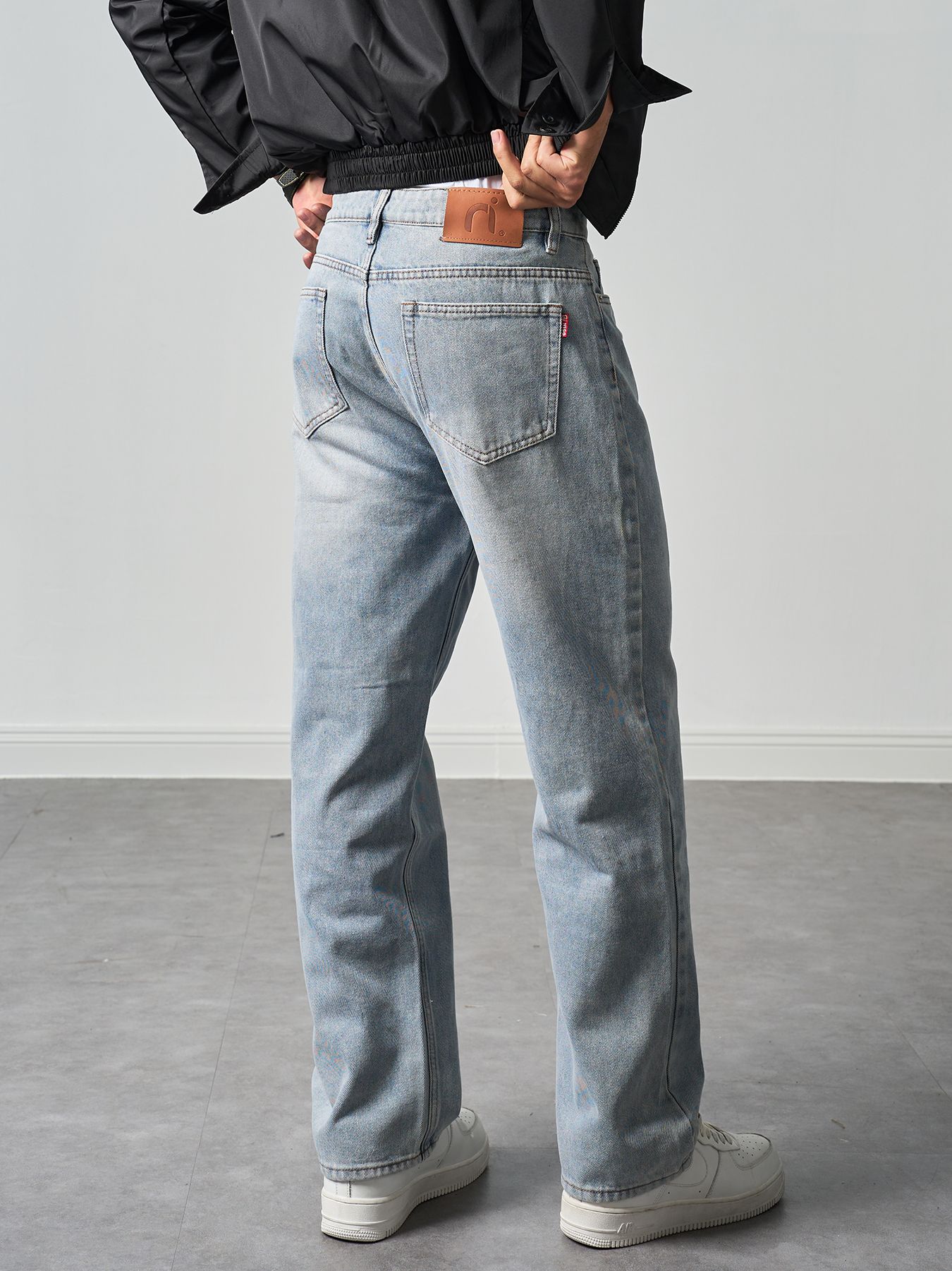  Quần jean straight grey mos 36 