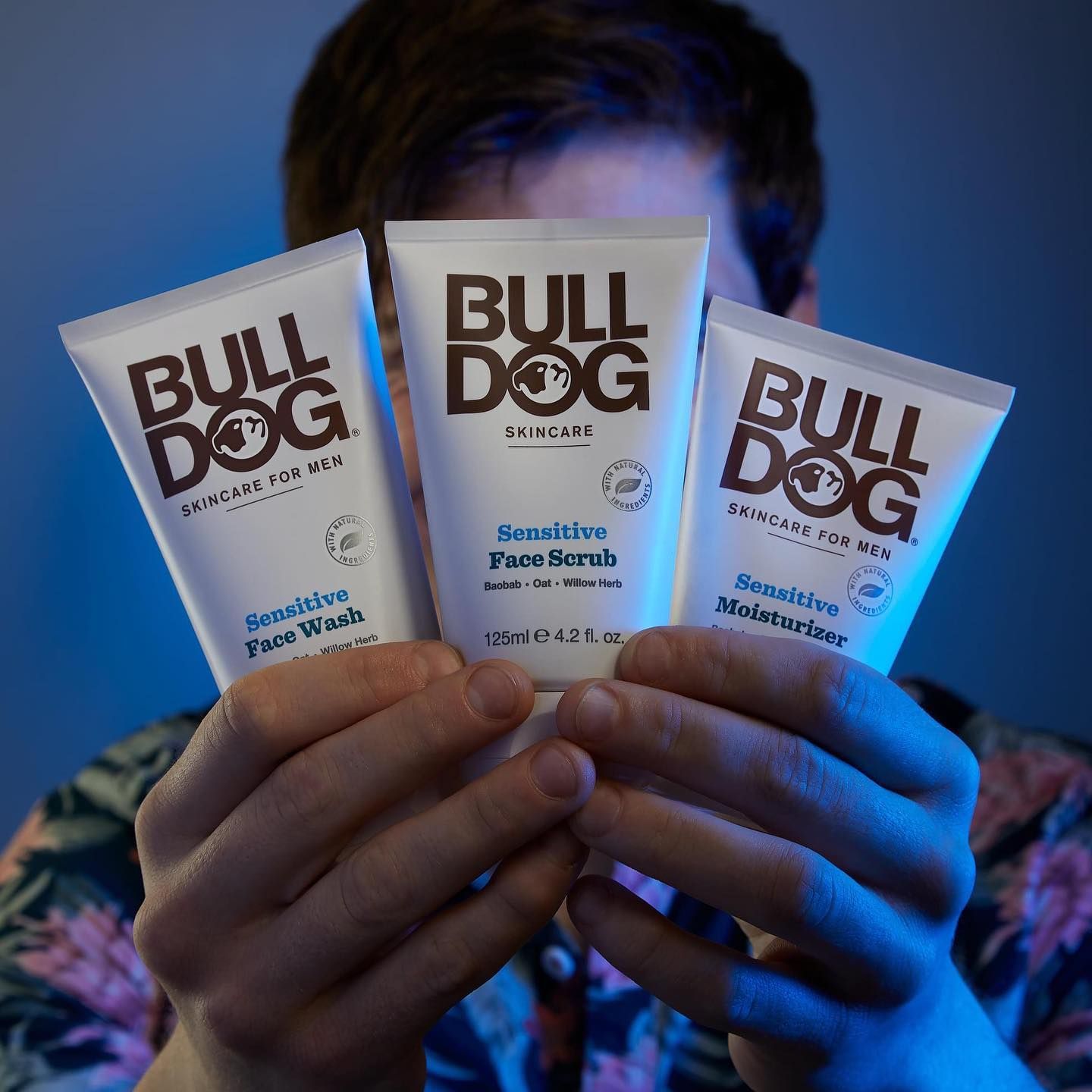  Combo sữa rửa mặt, tẩy tế bào chết và kem dưỡng ẩm da nhạy cảm cho nam Bulldog Skincare Sensitive Full Face Kit 