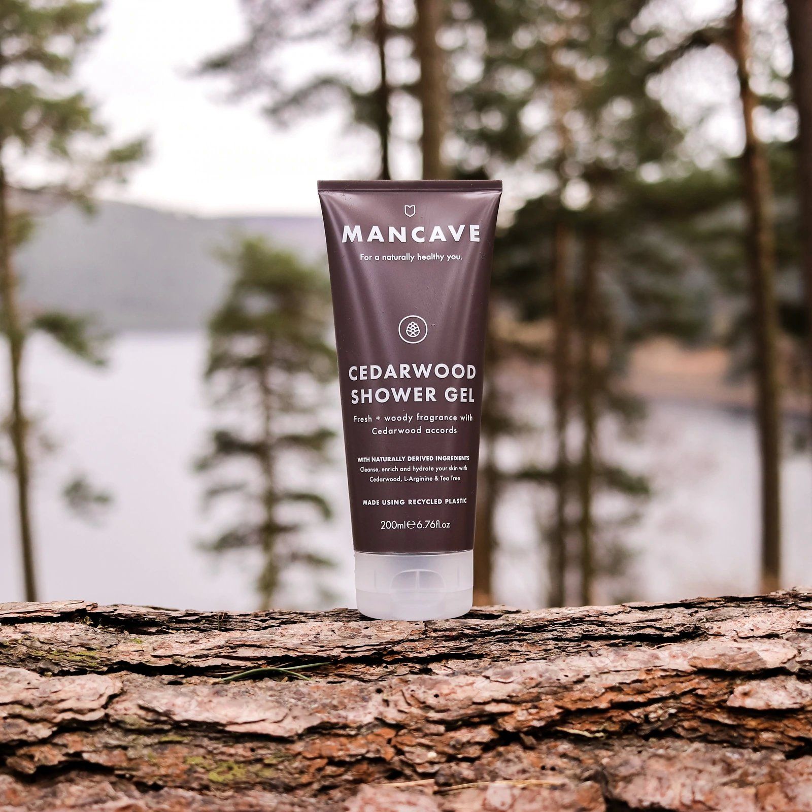  Sữa tắm nam ManCave Cedarwood Shower Gel (200/500ml) - Phục hồi làm sạch sâu làn da với hương thơm nam tính 