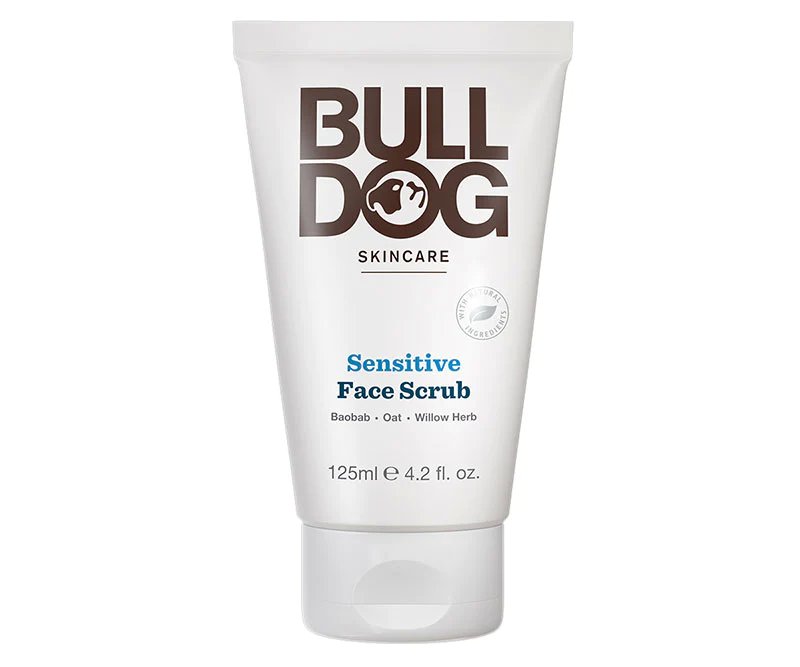 Sữa rửa mặt tẩy tế bào chết cho nam có làn da nhạy cảm Bulldog Skincare Sensitive Face Scrub 125ml