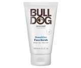  Sữa rửa mặt tẩy tế bào chết cho nam có làn da nhạy cảm Bulldog Skincare Sensitive Face Scrub 125ml 
