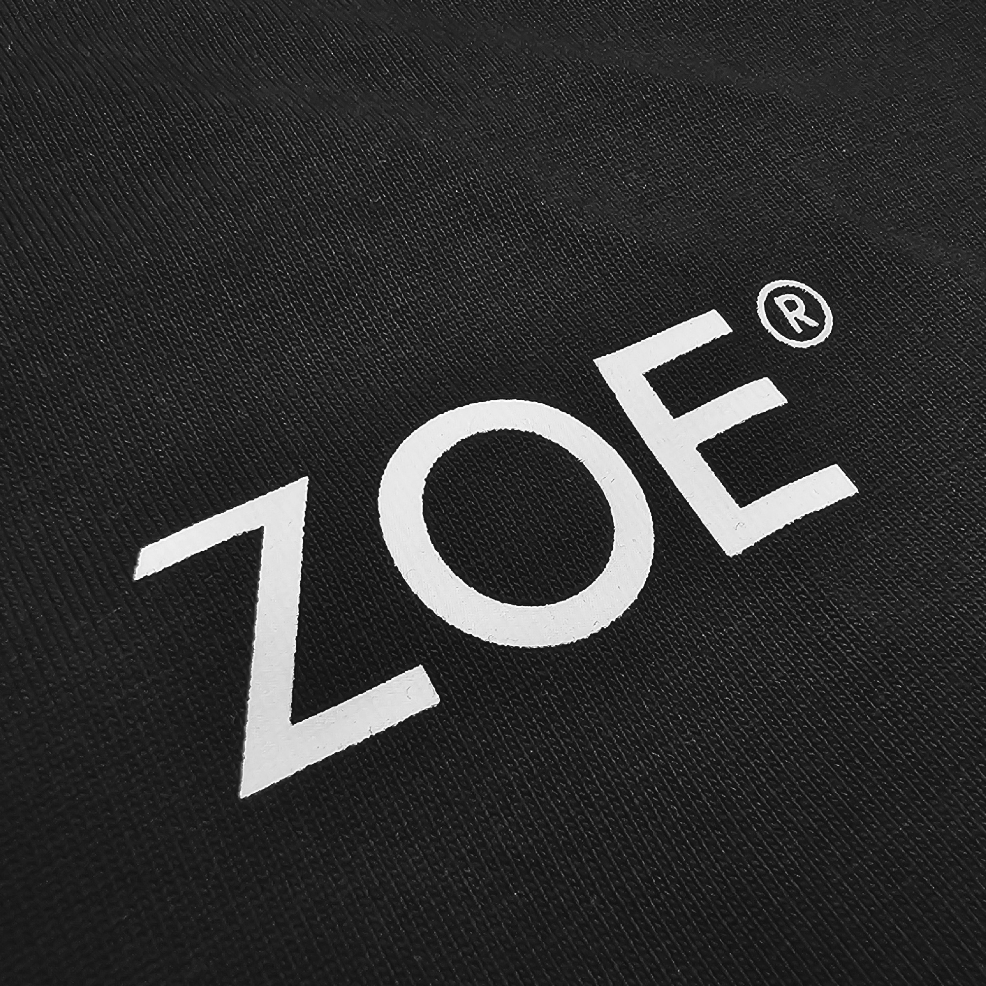 Áo T-Shirts ZOE Logo nhỏ Màu Đen – ZOE®