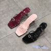 Guốc 7p gót vuông nhỏ mũi vuông 3 quai mảnh nối tim giữa - MS: G7-22009