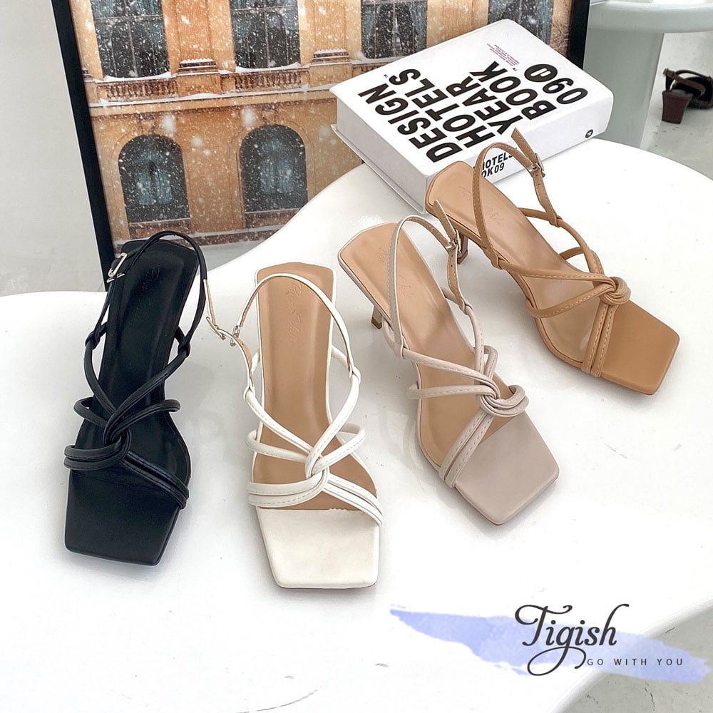 Sandal 7p gót vuông nhỏ mũi vuông 2 quai xoắn lồng nhau - MS: S7-26027