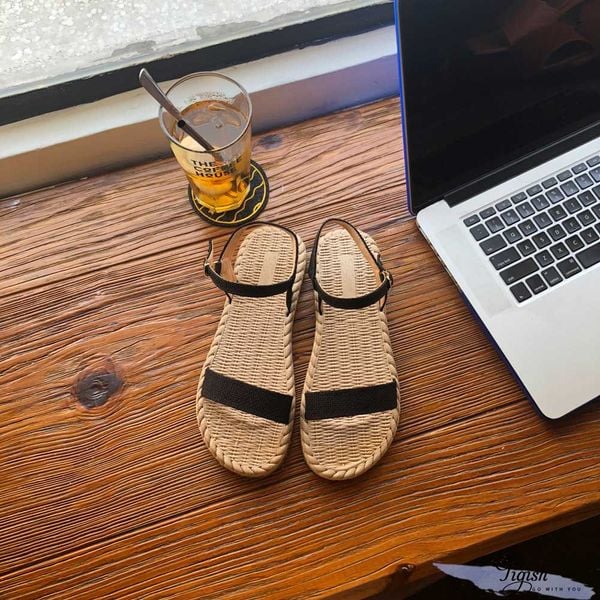 giày sandal cói bảng ngang nhỏ xinh xắn 