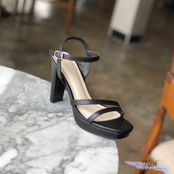 Giày sandal đúp mũi xinh xắn 