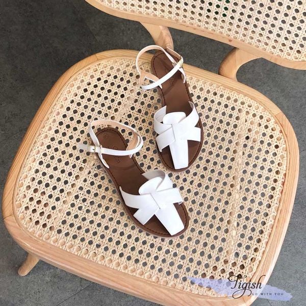 giày sandal rọ cực xịn cực xinh