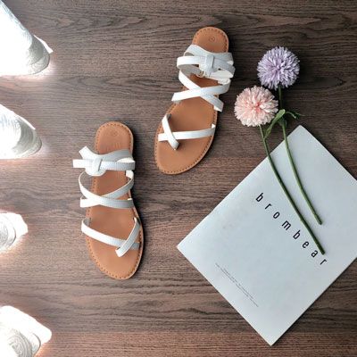  Sandal xỏ ngón 2 dây chéo 