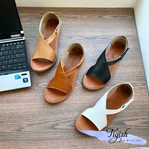  Sandal si bảng lớn khuyết eo 