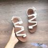 Sandal xỏ ngón chữ M