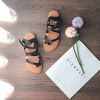 Sandal xỏ ngón 2 dây chéo