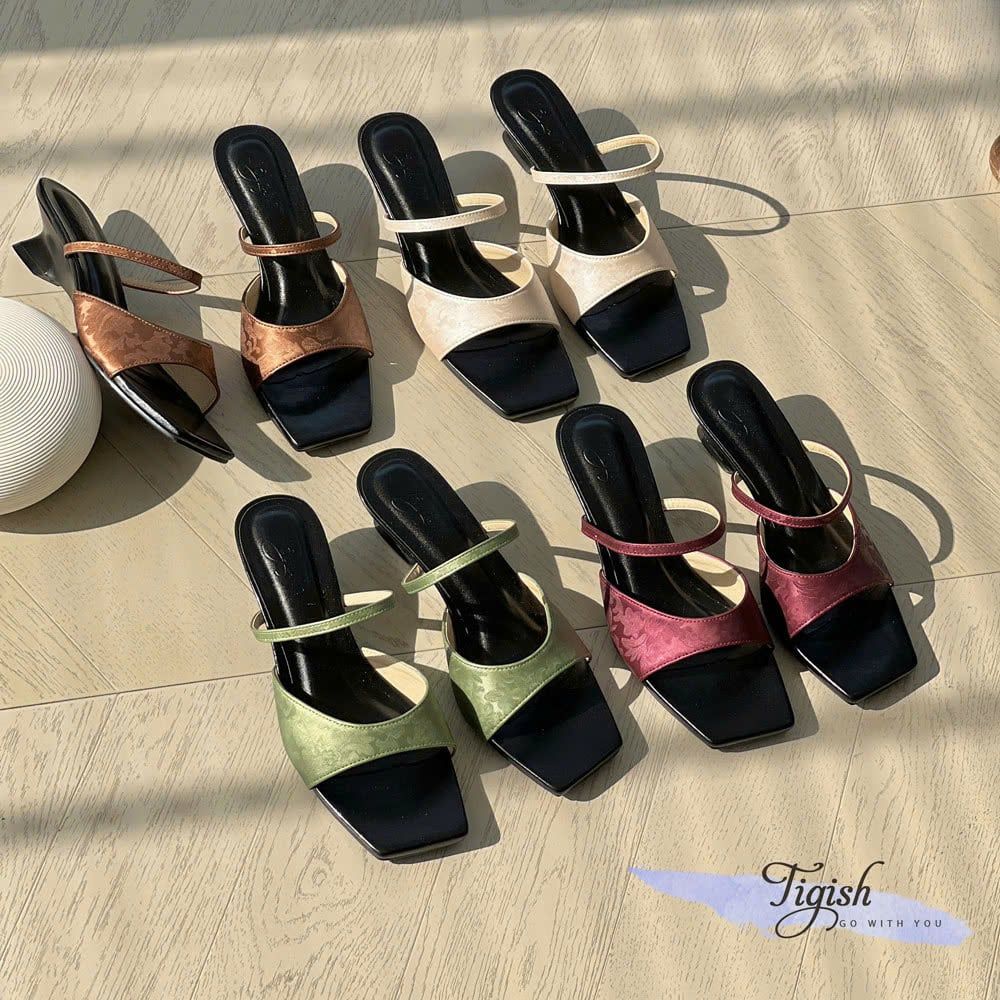 Xuồng mũi vuông quai ngang khuyết giữa phối quai ngang mảnh si gấm - MS: X5-23008