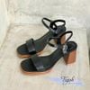 Sandal 8p gót trụ vân gỗ mũi vuông đúp mũi quai ngang - MS: S8-85001
