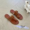 Dép xẹp da mũi tròn xỏ ngón quai xéo phối khóa - MS: DX-01063
