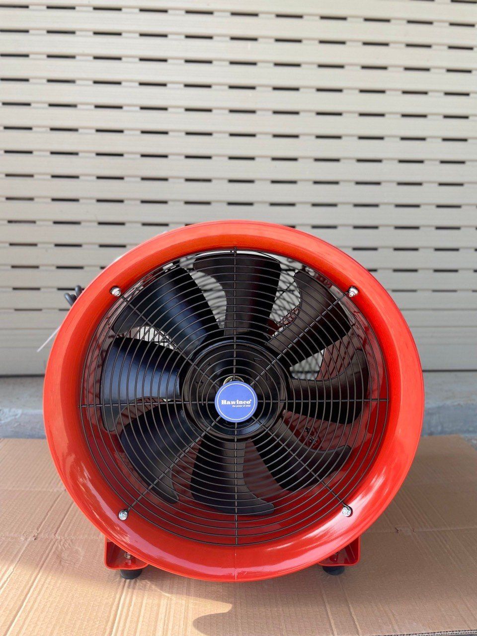 Quạt tròn xách tay Hasaki HST-40 / HST-45
